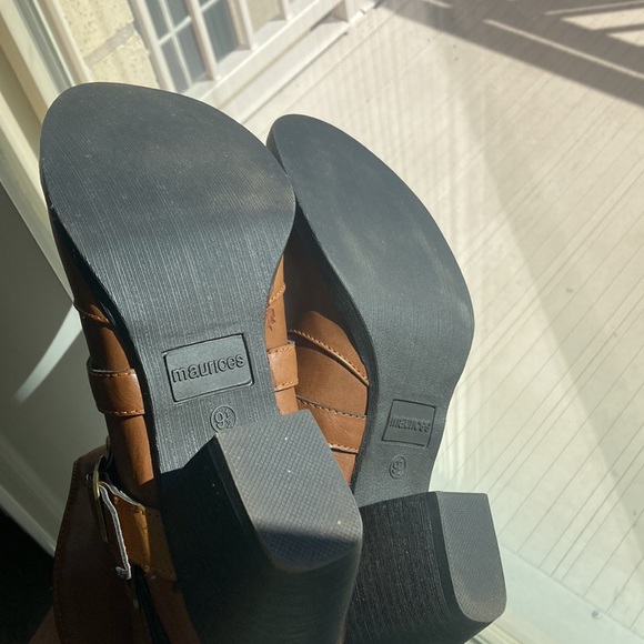 Brown boots - Picture 6 of 6